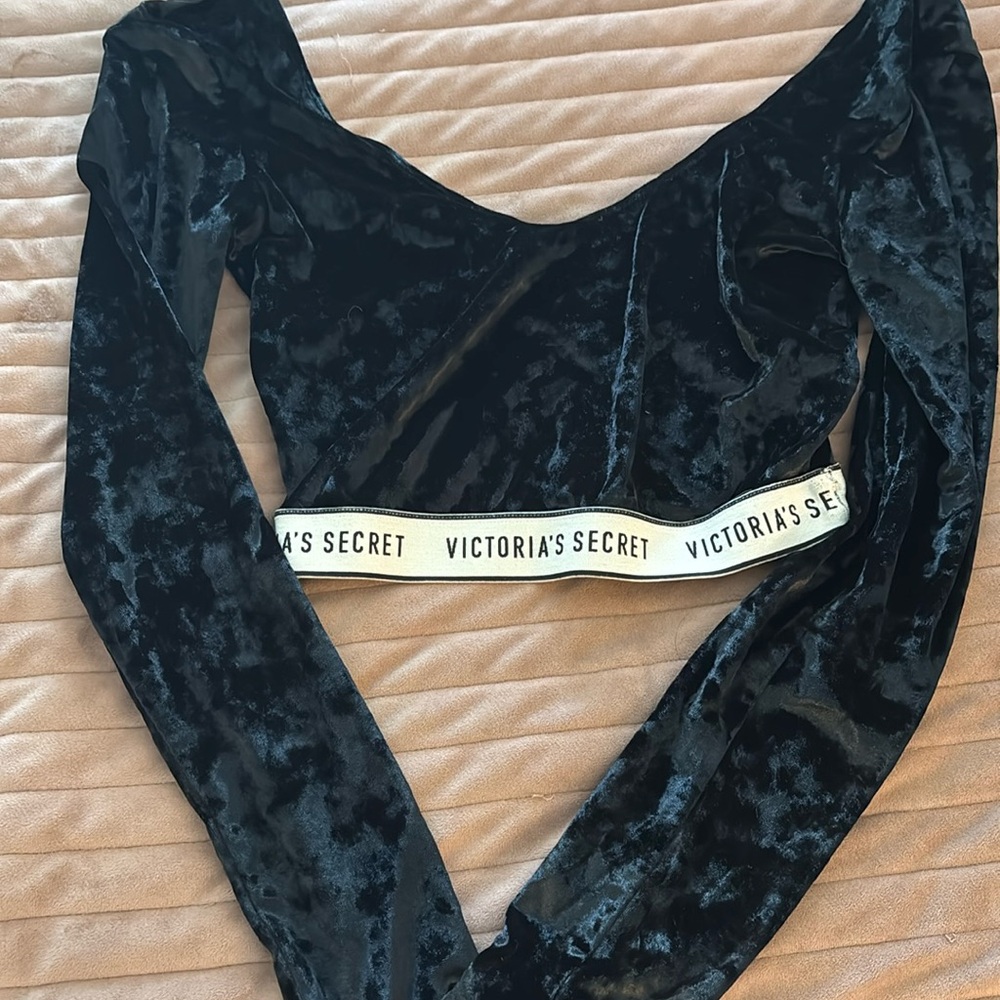 Black crushed velvet Victoria secret top